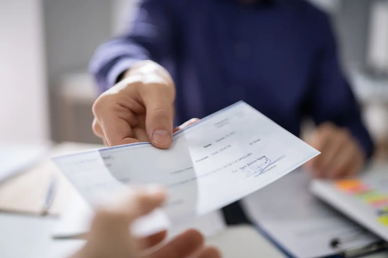 Why More Finance Teams Are Re-Evaluating Paper Checks This Year